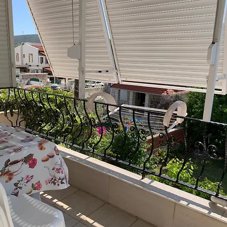 Cizmeci * Çeşme