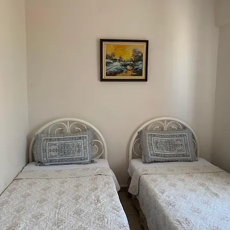 Cizmeci * Çeşme
