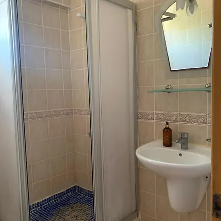 Cizmeci * Çeşme