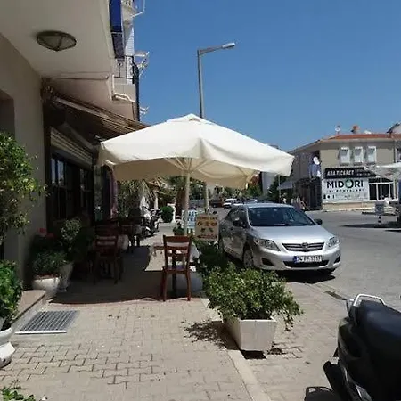 Cizmeci * Çeşme